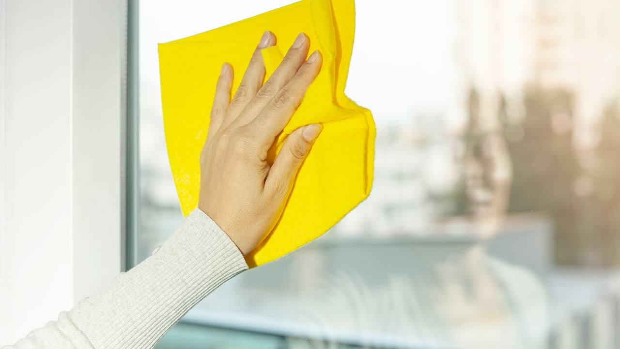 Se deben usar técnicas de limpieza seguras para no generar rayones.