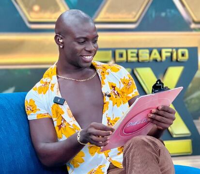 Campanita, exparticipante del Desafío, es el nuevo presentador de Día a Día.