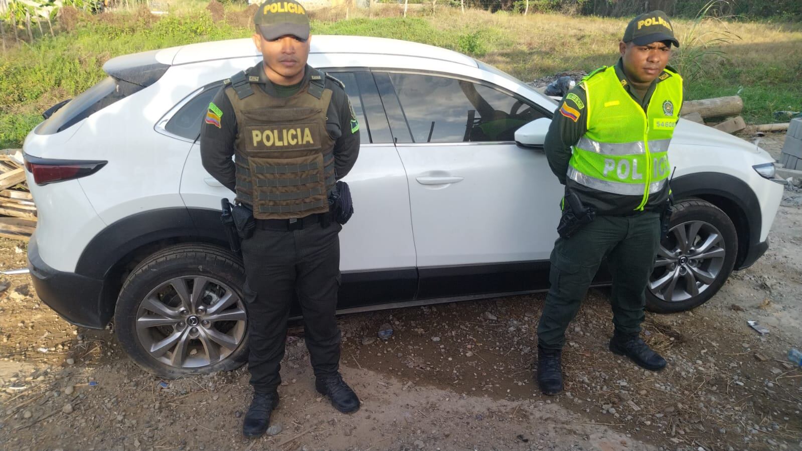 Otro de los vehículos encontrados en el lugar, con placas falsas.