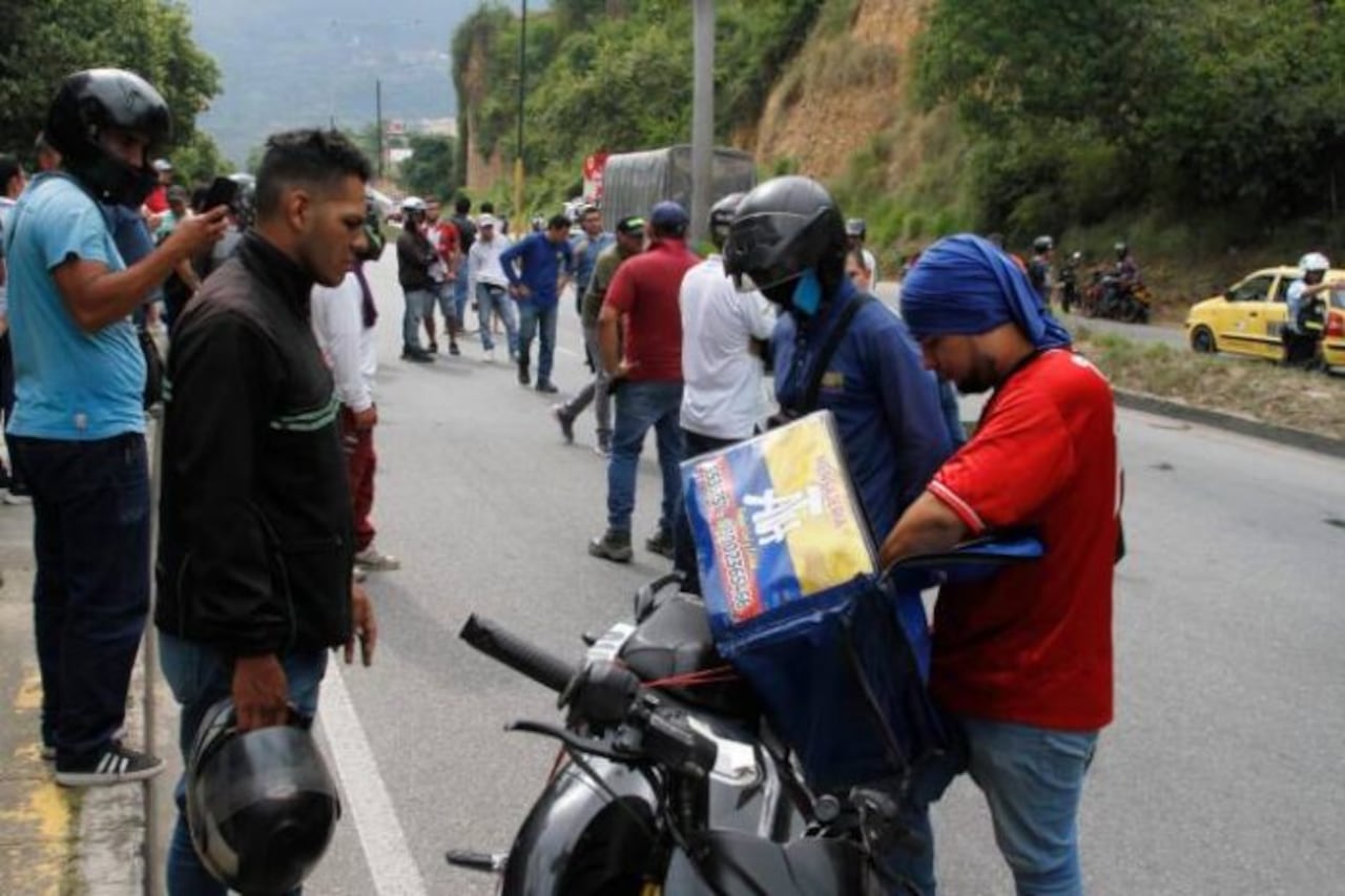 El domiciliario se dirigía hacia la ciudad de Bucaramanga a entregar un pedido.