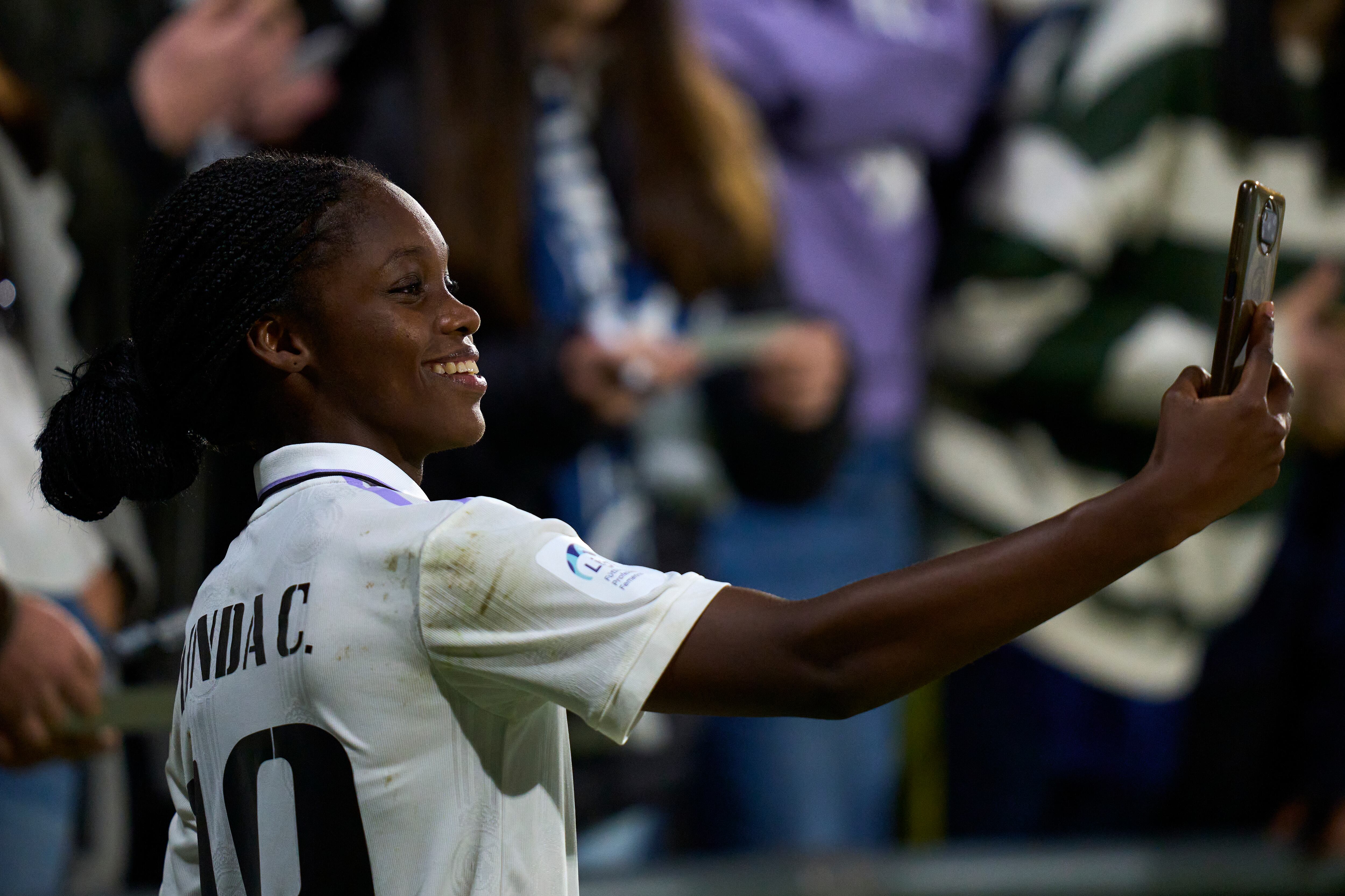 ALCALA DE HENARES, SPAIN - MARCH 12: Linda Caicedo of Real Madrid taking a selfie with fans after the game during the Liga F match between Atletico de Madrid and Real Madrid on March 12, 2023 in Alcala de Henares, Spain. (Photo by Diego Souto/Quality Sport Images/Getty Images)