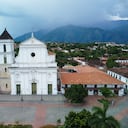 Santa Fe de Antioquia es uno de los municipios imperdibles para visitar cerca de Medellín.