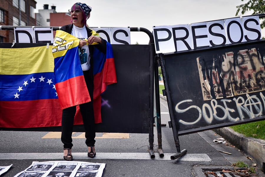 La situación de los presos políticos sigue siendo un tema difícil en el país vecino.