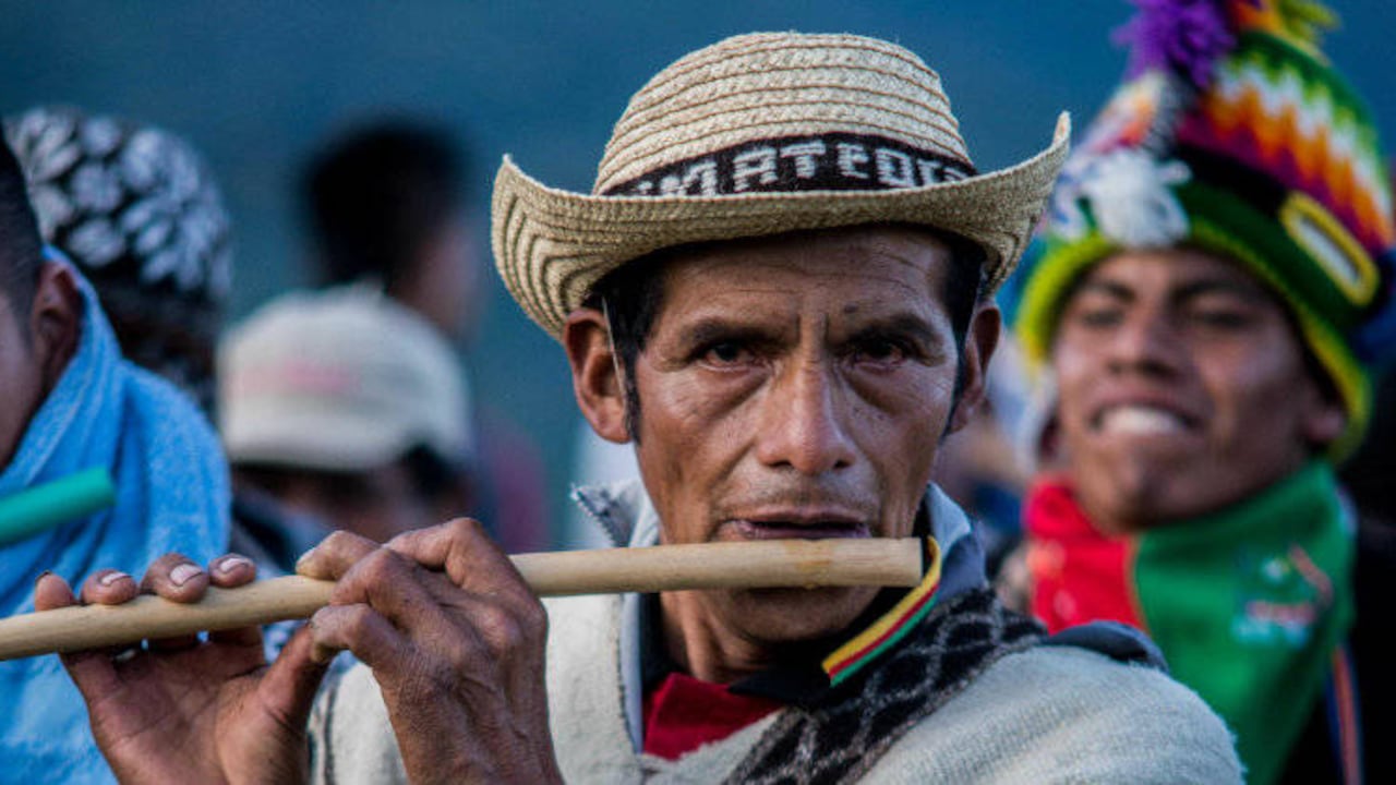 Músico indígena del suroccidente colombiano. Foto: Fernando Restrepo.