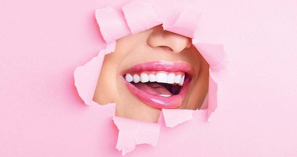 Para mejorar los problemas bucales, se puede consumir una taza diaria de té de salvia durante un máximo de una semana, o bien realizar vaporizaciones para ayudar a expectorar la mucosidad.