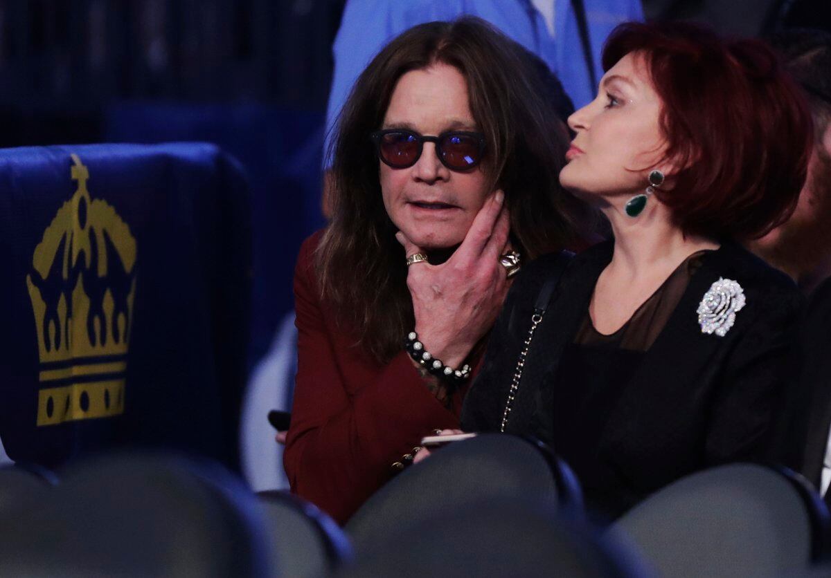 El cantante de heavy metal Ozzy Osbourne llegó hasta Las Vegas para apreciar la llamada 'Pelea del siglo'.
