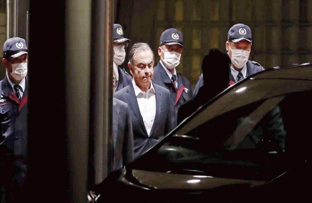  Ghosn en el ojo del huracán: El 25 de abril un tribunal de Tokio autorizó la liberación bajo fianza de Carlos Ghosn, expresidente de Renault-Nissan. Este caso se convirtió en uno de los más emblemáticos del mundo de los negocios. Estados Unidos acusó al poderoso empresario de esconder 140 millones de dólares, que debía recibir al retirarse y de malversación de fondos. Hasta el día de hoy se declara inocente. 
