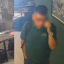 El hombre aprovechó la hora de almuerzo para robarse dos computadores.