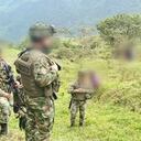 Ejército evitó el robo de una millonaria carga de café en Valdivia, Antioquia.