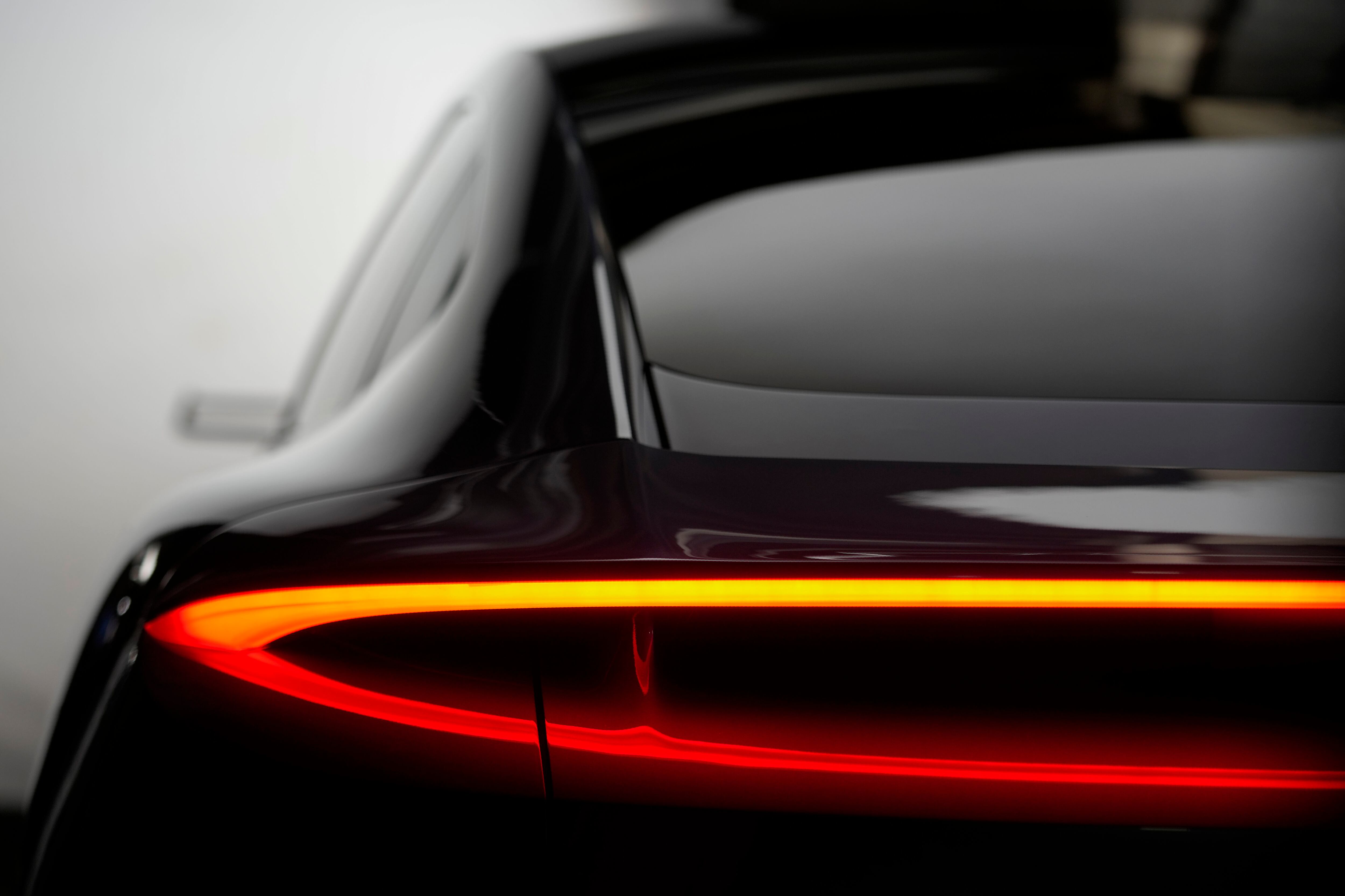 El sistema de piloto automático de los vehículos Tesla ha estado involucrado en accidentes mortales,