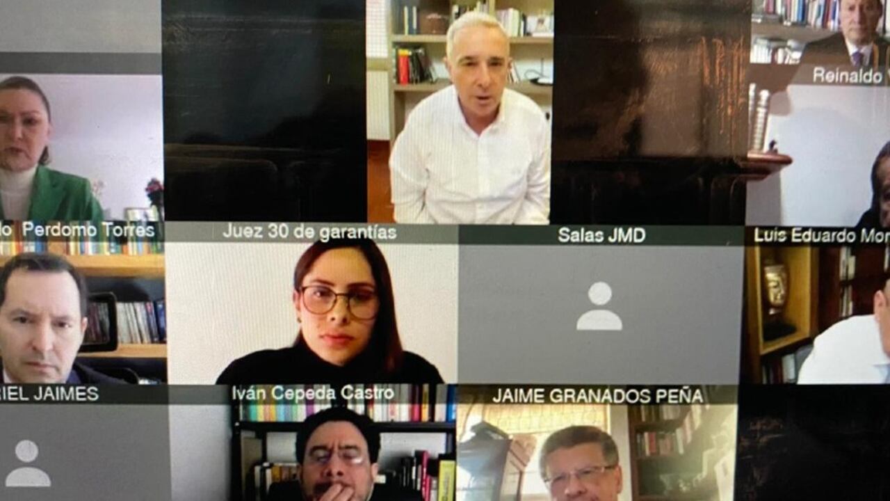 Álvaro Uribe comparece ante la audiencia en la que se decidirá sobre su libertad