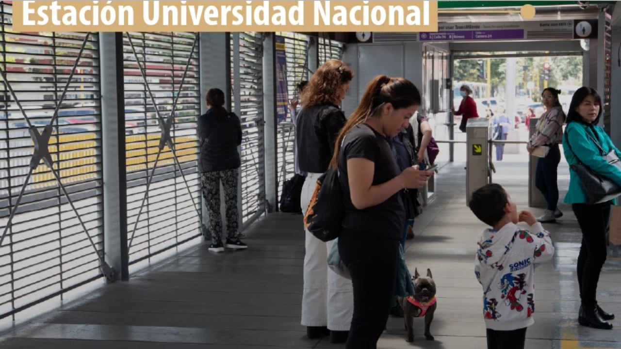 El acceso sur de la estación Universidad Nacional permanecerá cerrado temporalmente por trabajos de mantenimiento en el puente peatonal.