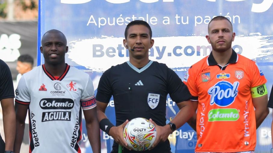 Mauricio Mercado, juez central que fue suspendido por no pitar una mano a favor del América