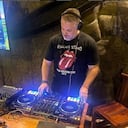 El expresidente compartió una foto en Instagram en su nueva faceta musical.