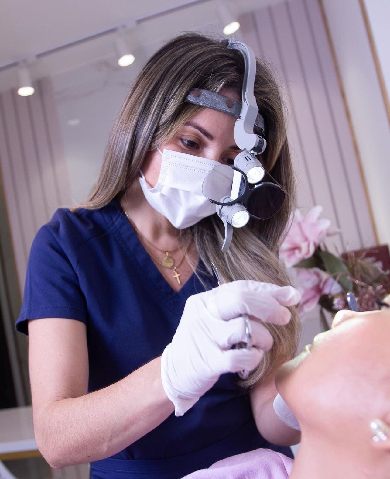 Magda González, Cirujana Maxilofacial miembro de la Sociedad Colombiana de Cirugía Oral y Maxilofacial