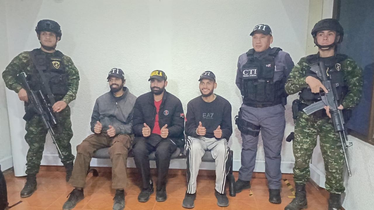 Fuerzas Militares rescataron a tres ciudadanos indios secuestrados en frontera con Ecuador, al parecer, por el Tren de Aragua.