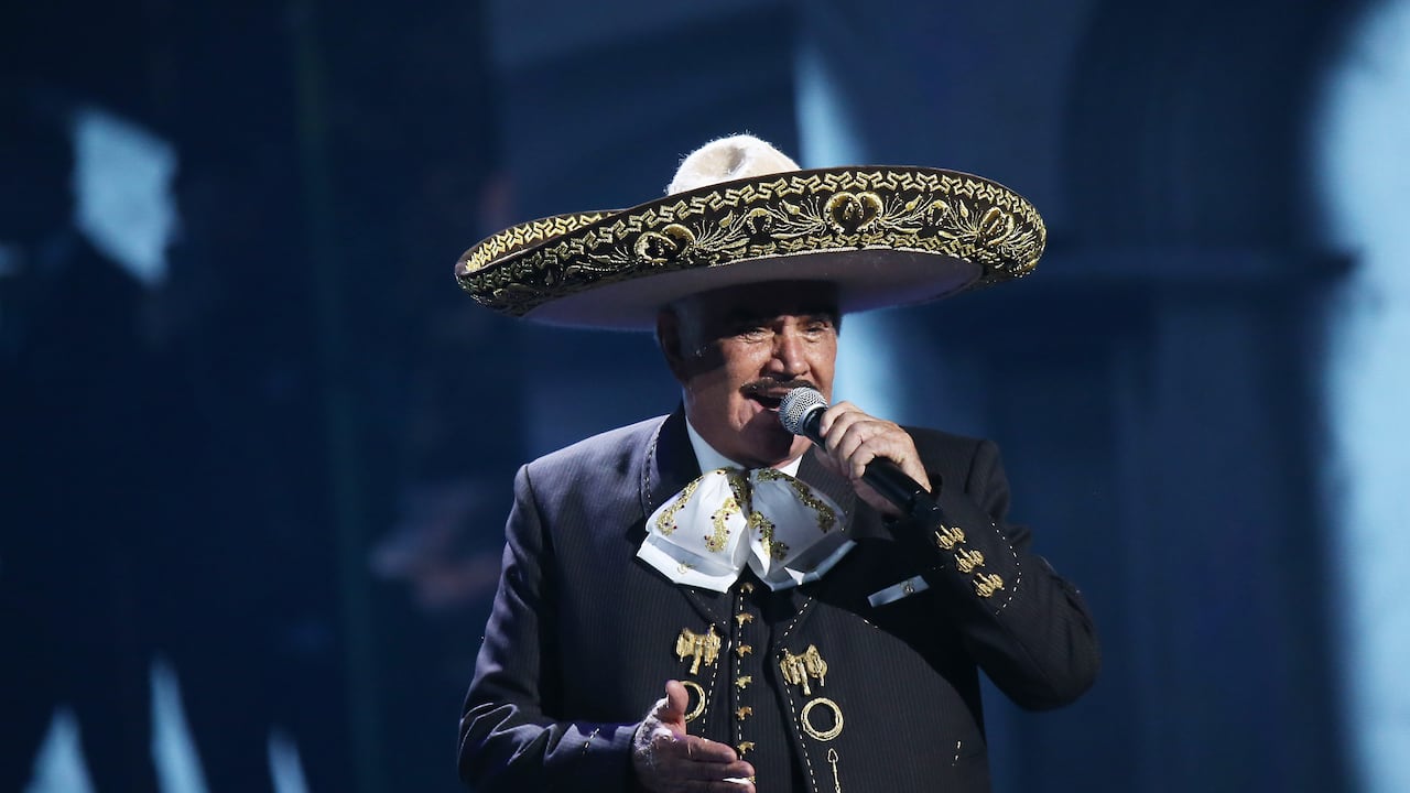 Estado de salud de Vicente Fernández preocupa nuevamente a sus seguidores