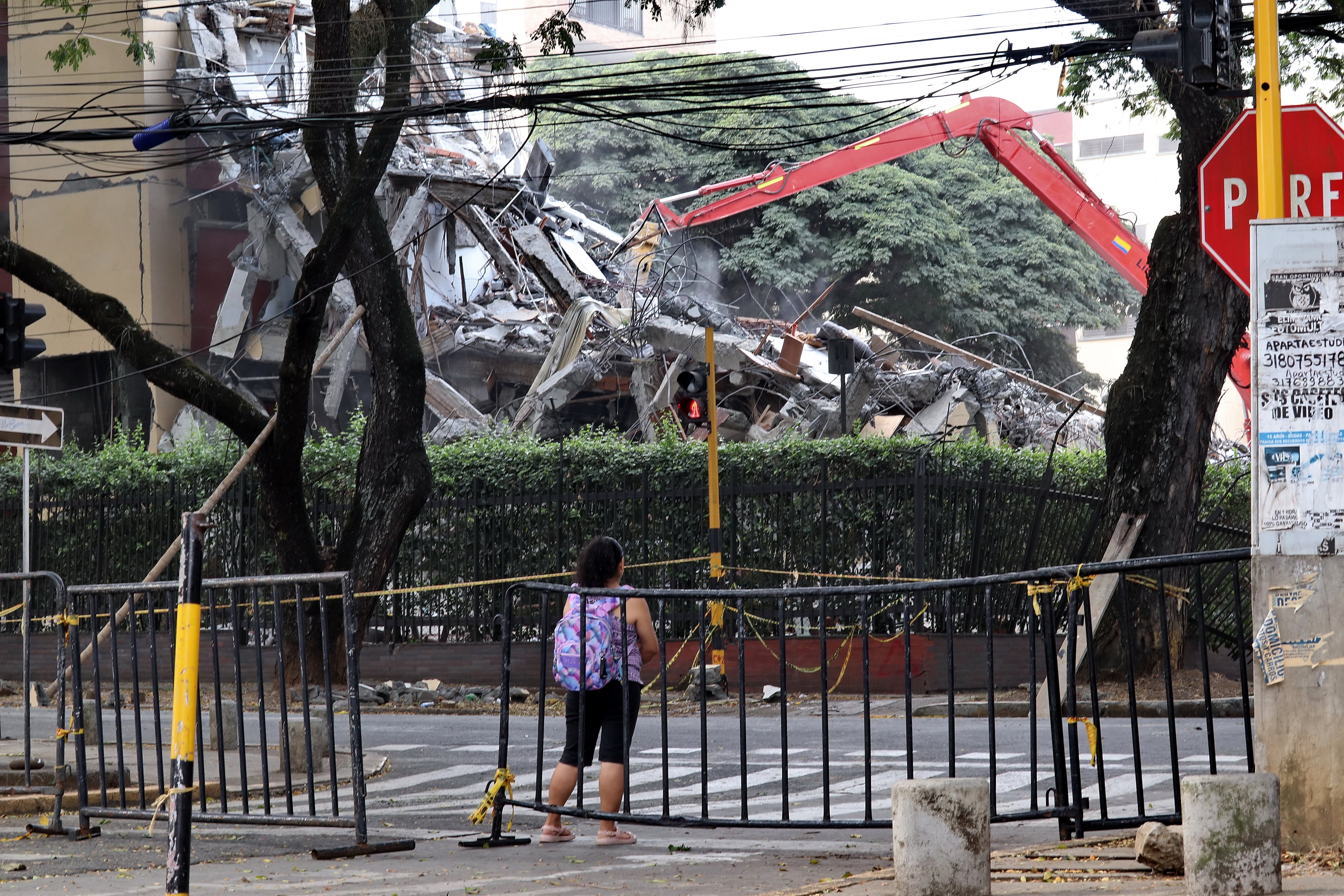 Demoliciones de los edificios Guadalupe y Molino Rojo en el sur de Cali.
