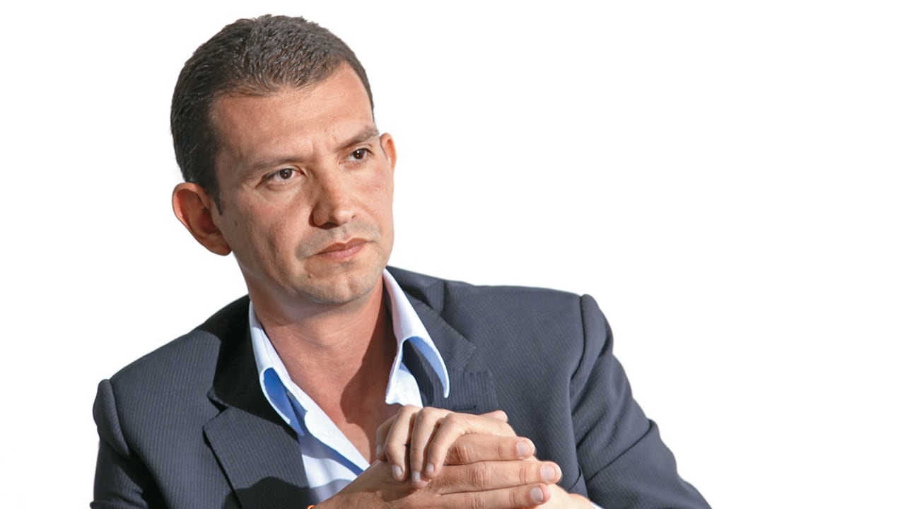Emilio Tapia.