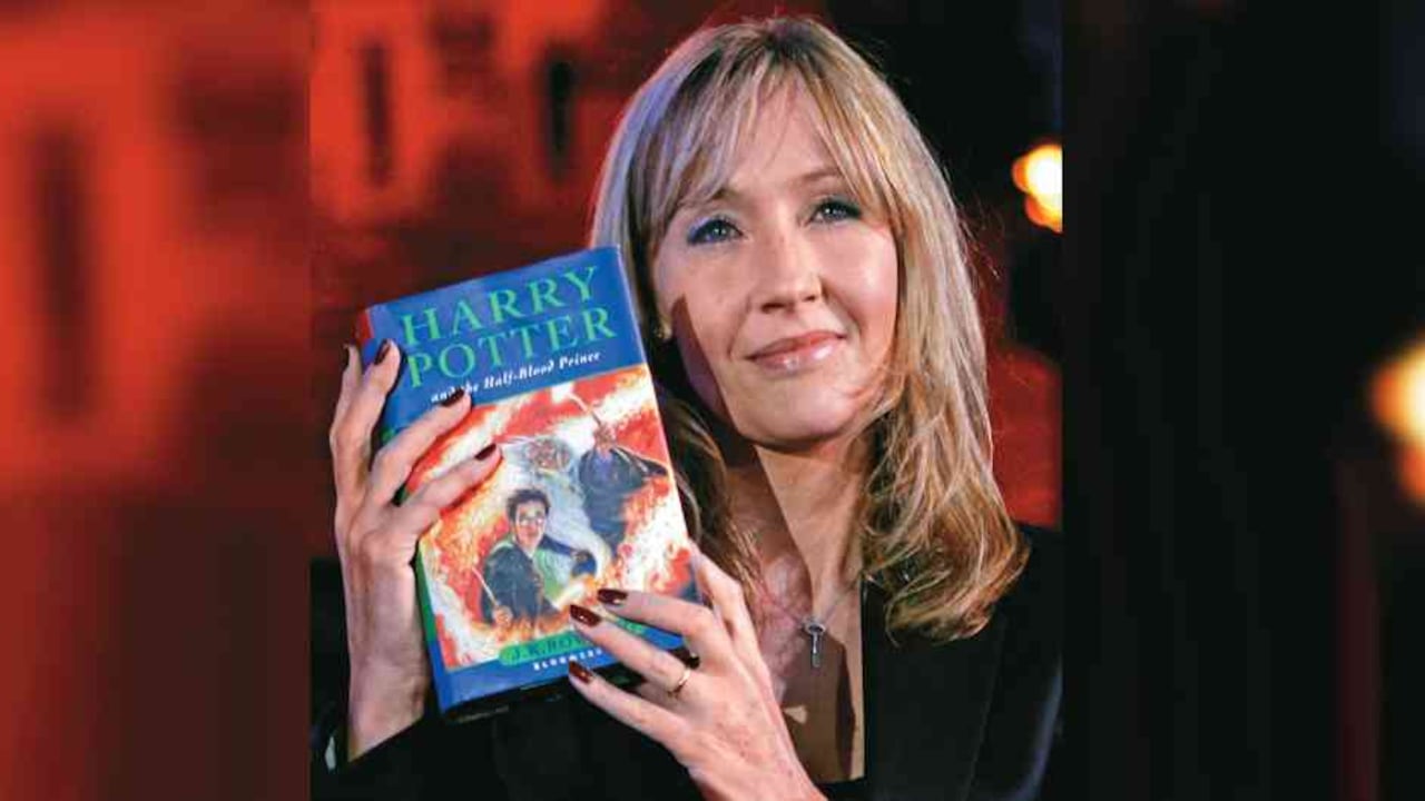Autora de Harry Potter J. K. Rowling.