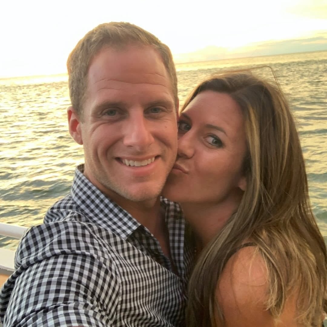 De American Idol a un juicio por asesinato: exconcursante es acusado de matar a su esposa y simular un ataque