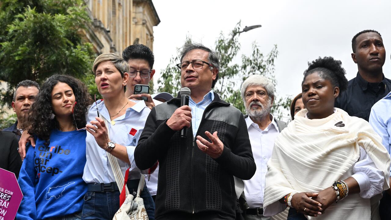 Discurso del presidente Gustavo Petro en la Plaza de Bolívar frente a los asistentes a las marchas pro-reformas.