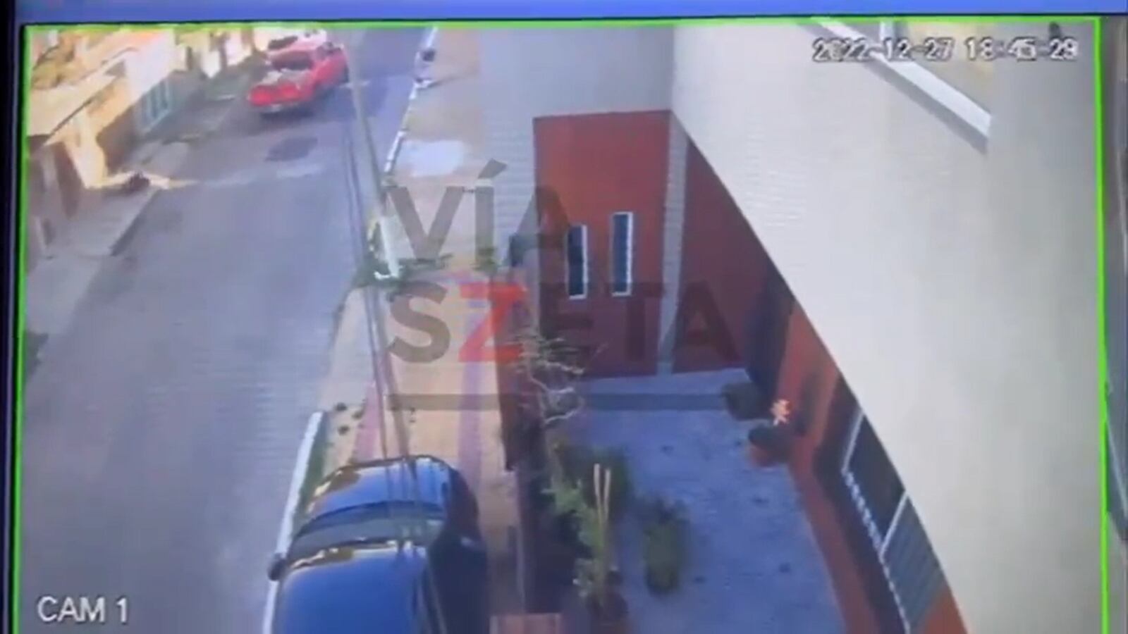 Twitter:@mauroszeta (API)