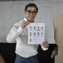 Jorge Luis Vargas votando por primera vez en la vida