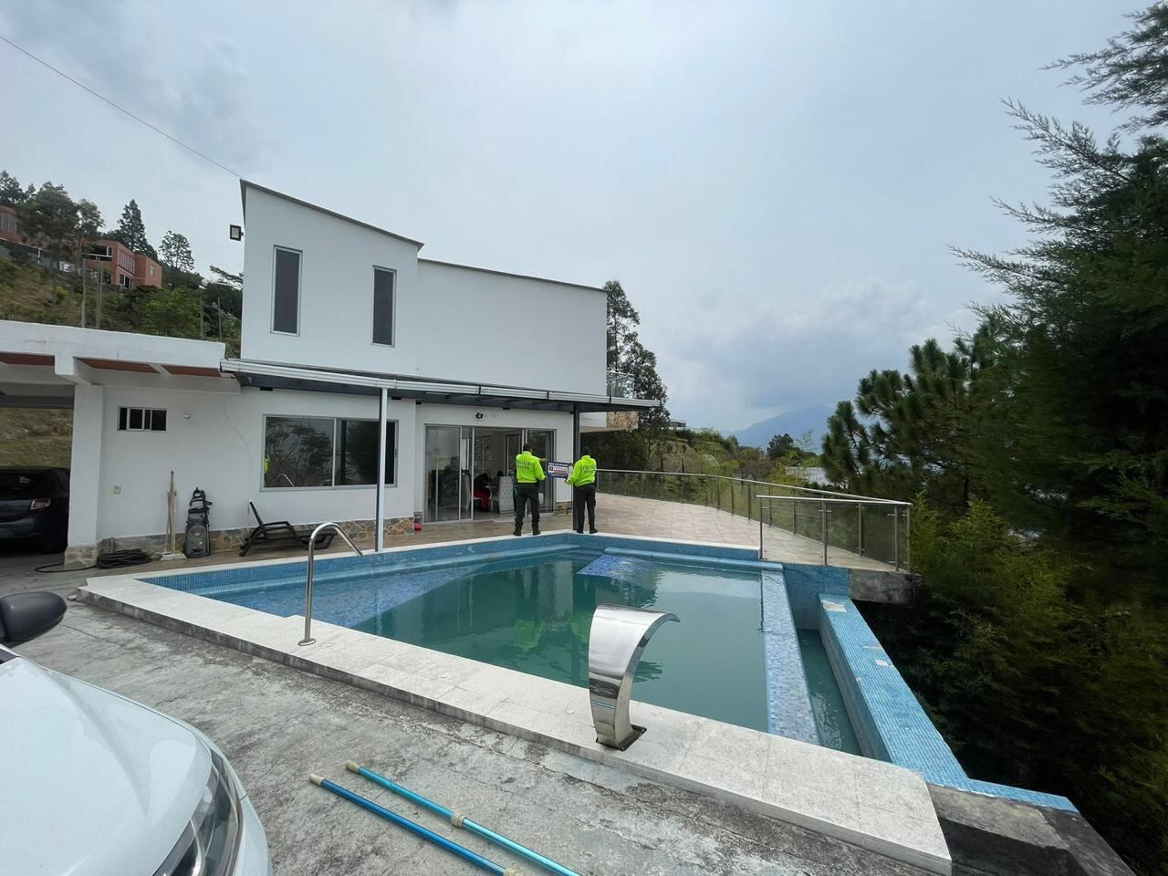 Lujos incautados al Clan del Golfo en Colombia.