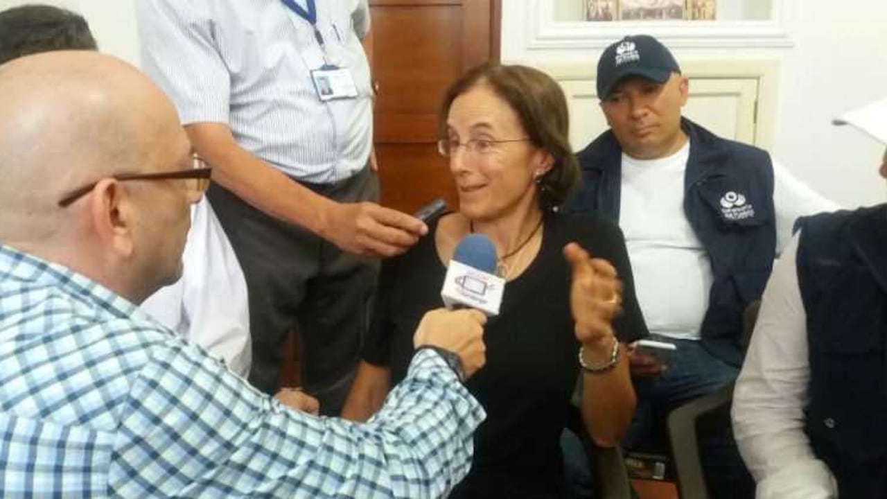 Salud Hernández en la casa cural de Ocaña, minutos después de su liberación.