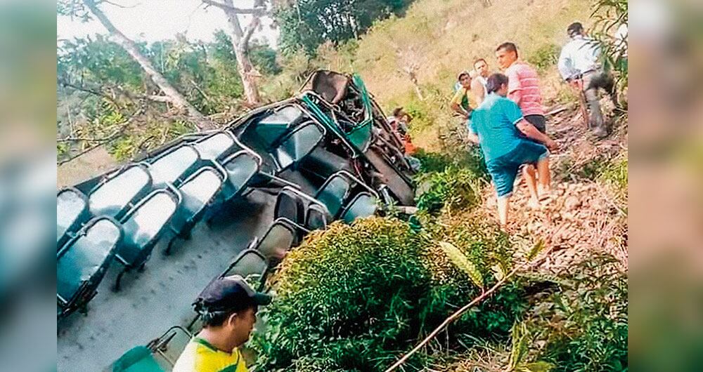 Mientras la puja por quiénes deben asumir las culpas y responsabilidades en el transporte escolar en Santander, los niños están en la mitad de una encrucijada. 