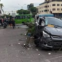 El vehículo colisionó con un bus alimentador del MIO en la calle 5 con carrera 34 de Cali.