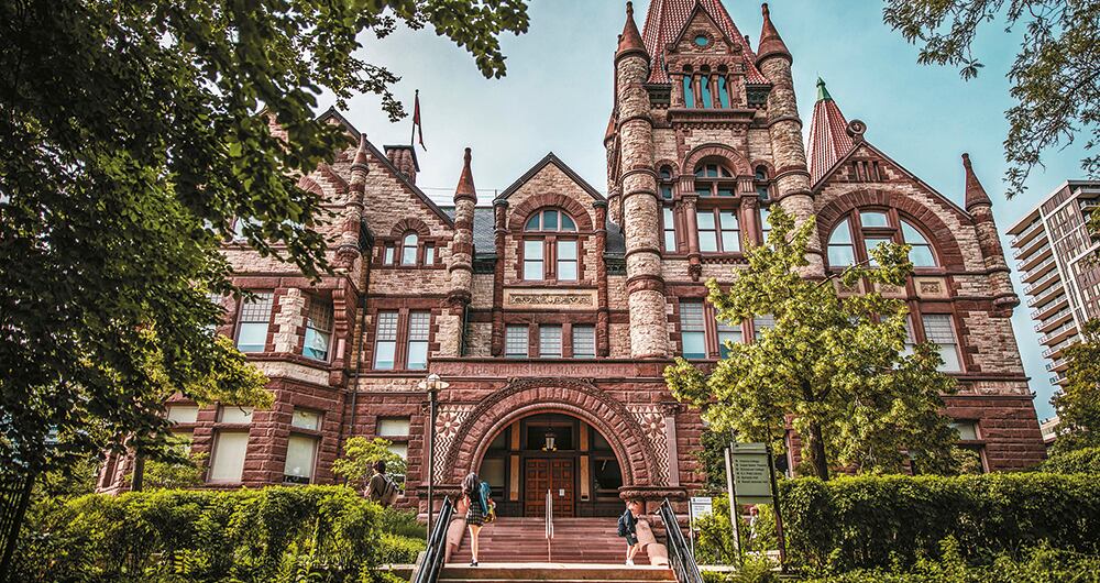 Old Vic, o Victoria College, una de las joyas arquitectónicas de la Universidad de Toronto
