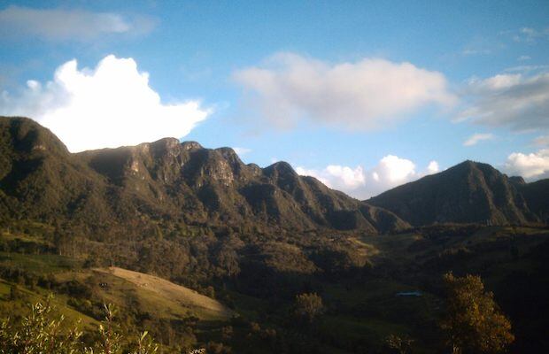 A una hora de Bogotá: descubra el Cerro de las Tres Viejas, un rincón de aventuras y misterios