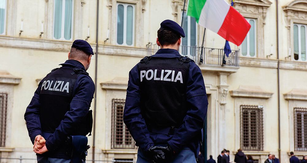 La policía italiana arrestó a integrantes de la mafia.