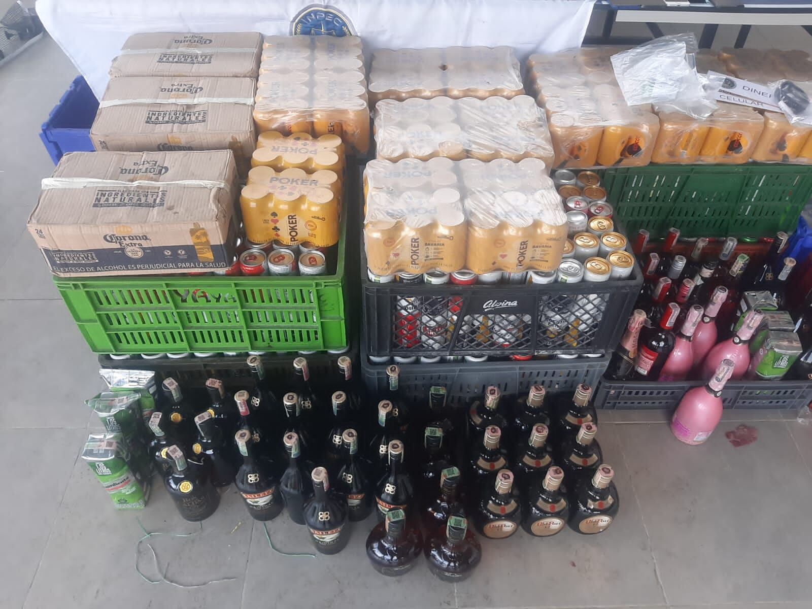 El Inpec adelantó un operativo en la cárcel La Picota en el sur de Bogotá. Los hallazgos parecen sacados de un remate en un Gastrobar.