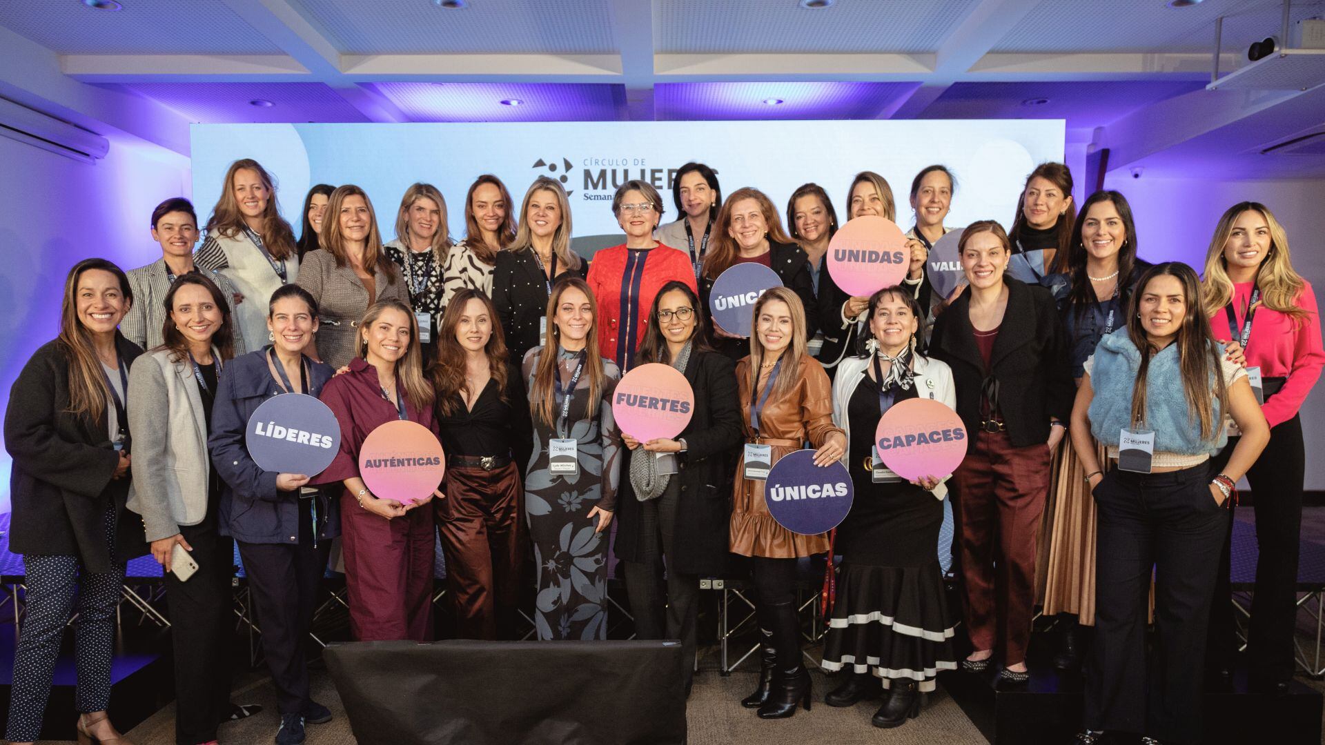 Las cifras muestran avances importantes en la participación de mujeres en distintos sectores e incluso en industrias históricamente masculinizadas. Sin embargo, las desigualdades estructurales siguen marcando la realidad de millones de mujeres.