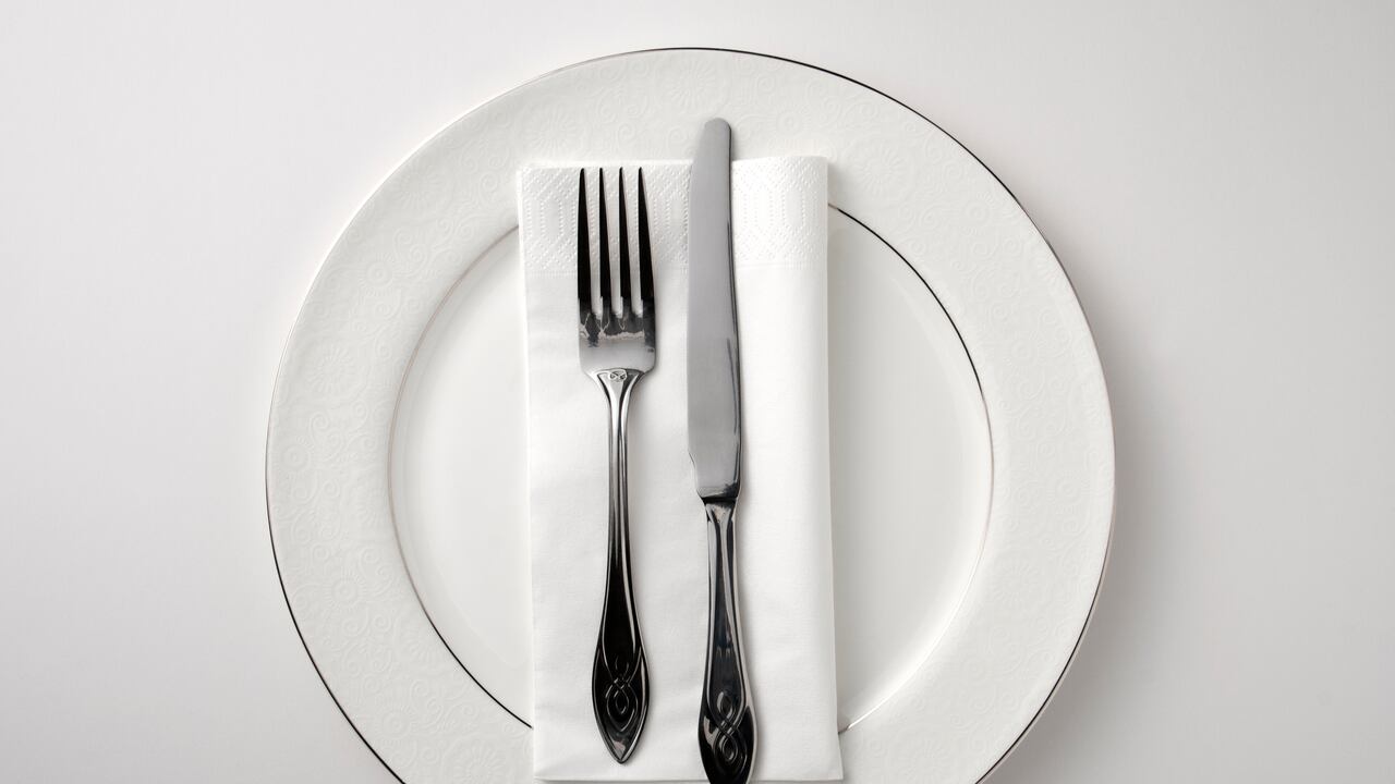 Cómo limpiar cubiertos con bicarbonato de sodio.