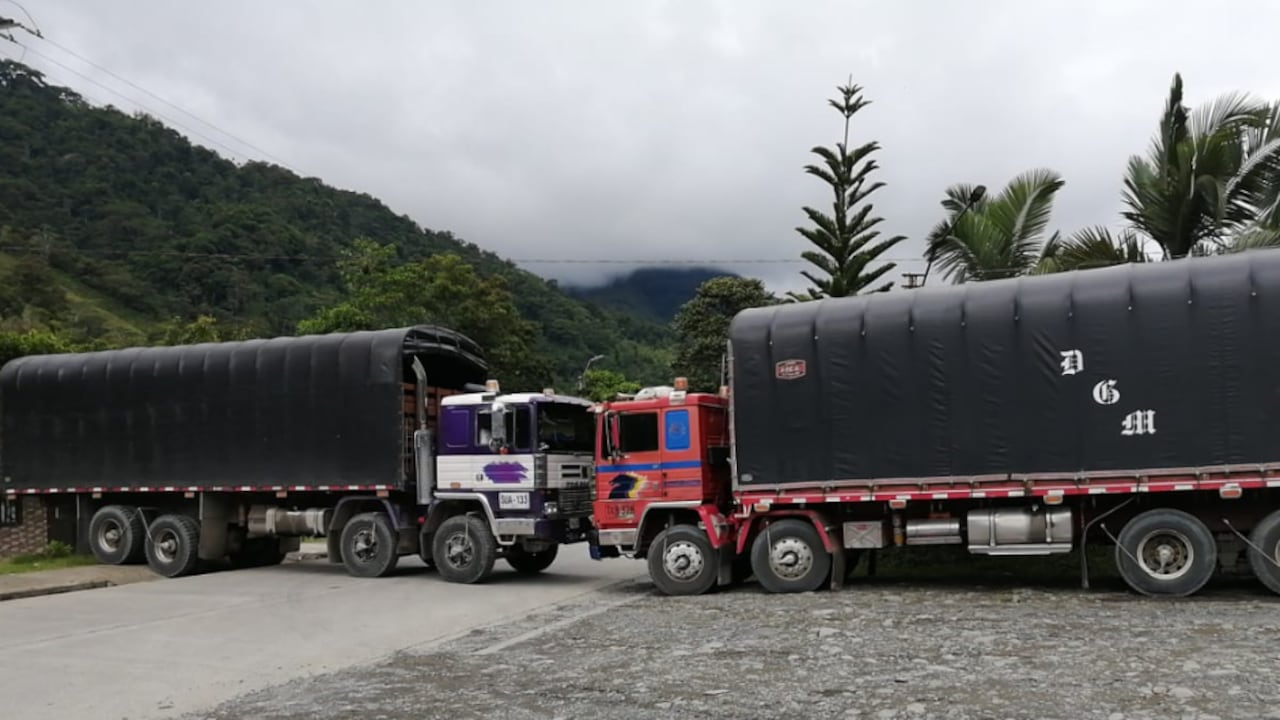 Paro de camioneros azota al departamento de Chocó.
