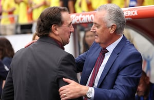 Néstor Lorenzo con Gustavo Alfaro