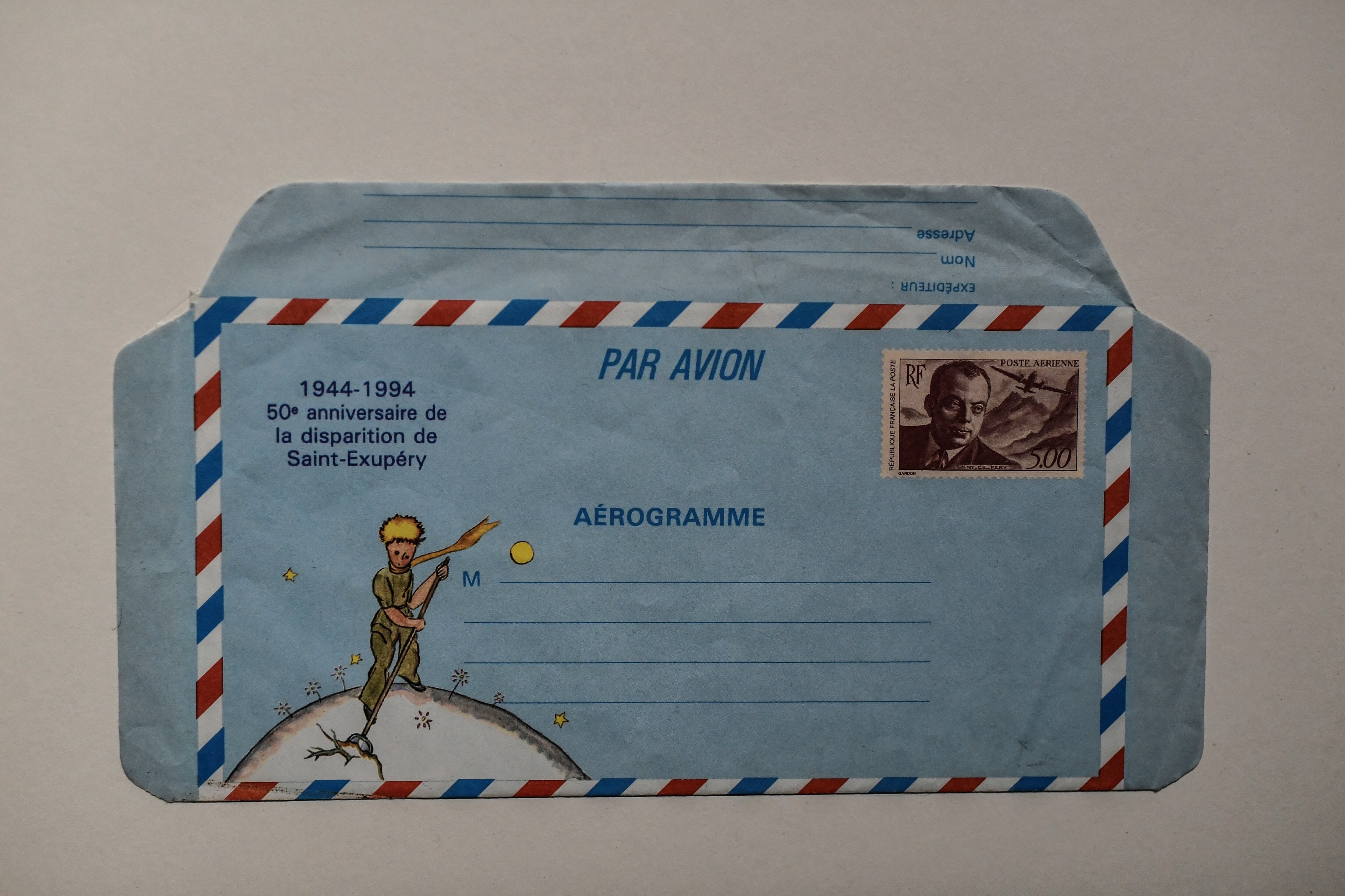 La exposición "Al encuentro del principito" eva hasta junio en el Musée des arts décoratifs de París. Foto: STEPHANE DE SAKUTIN / AFP.