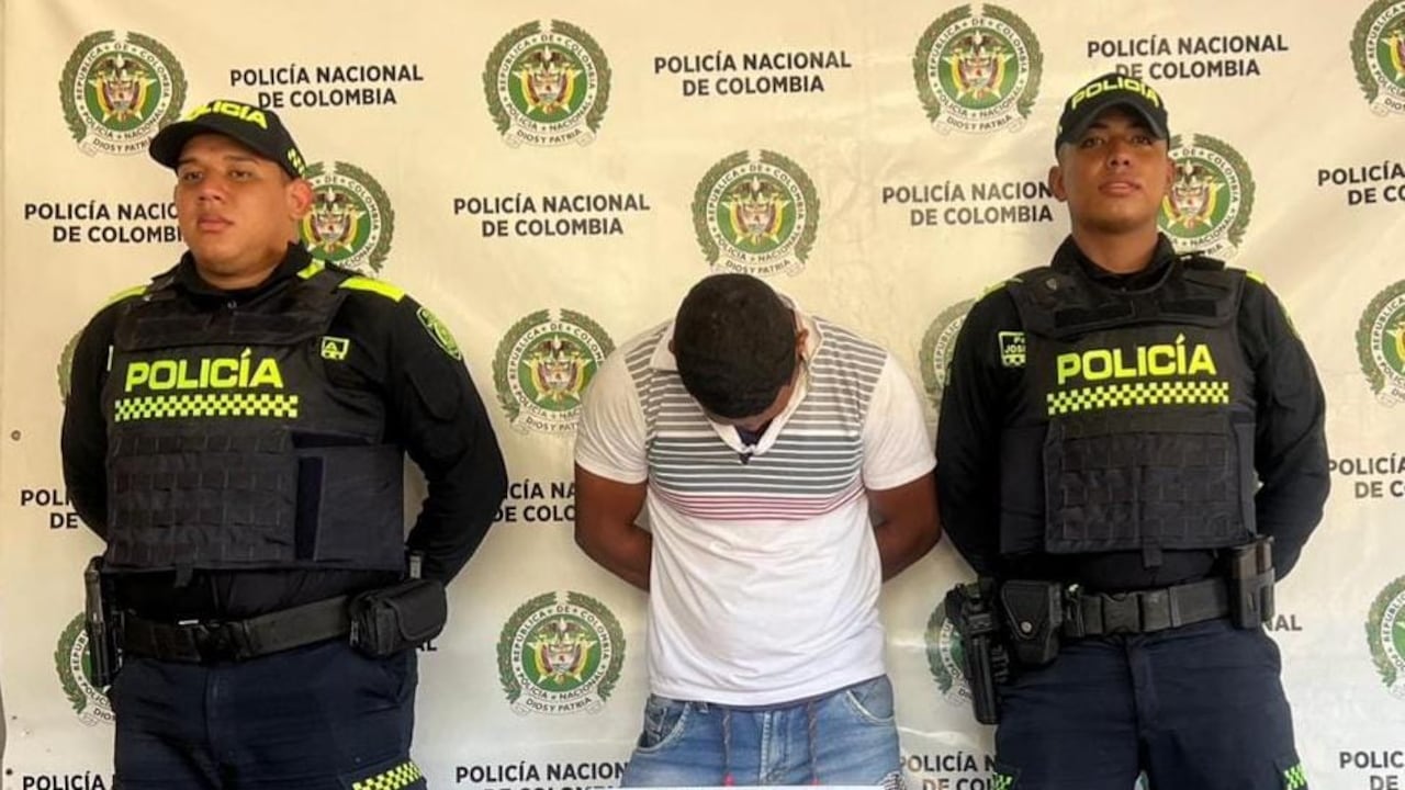 Hombre capturado por propinarle una golpiza a su esposa.