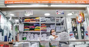 Los locales en San Victorino permanecen vacíos. Según los comerciantes de este tradicional sector, no han vendido ni el 10 por ciento de lo que registraban en otros años.