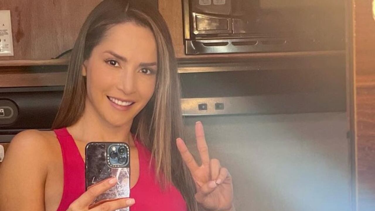 Carmen Villalobos da un emotivo mensaje a sus seguidores.