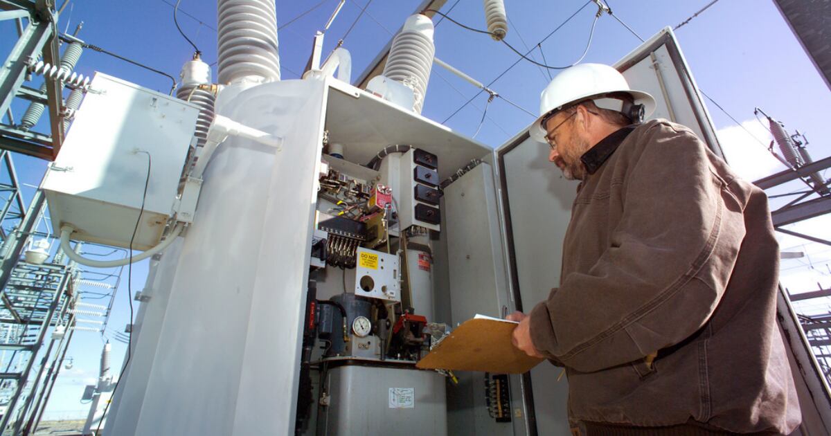 Emprendimiento, electricidad, energía, ingeniero