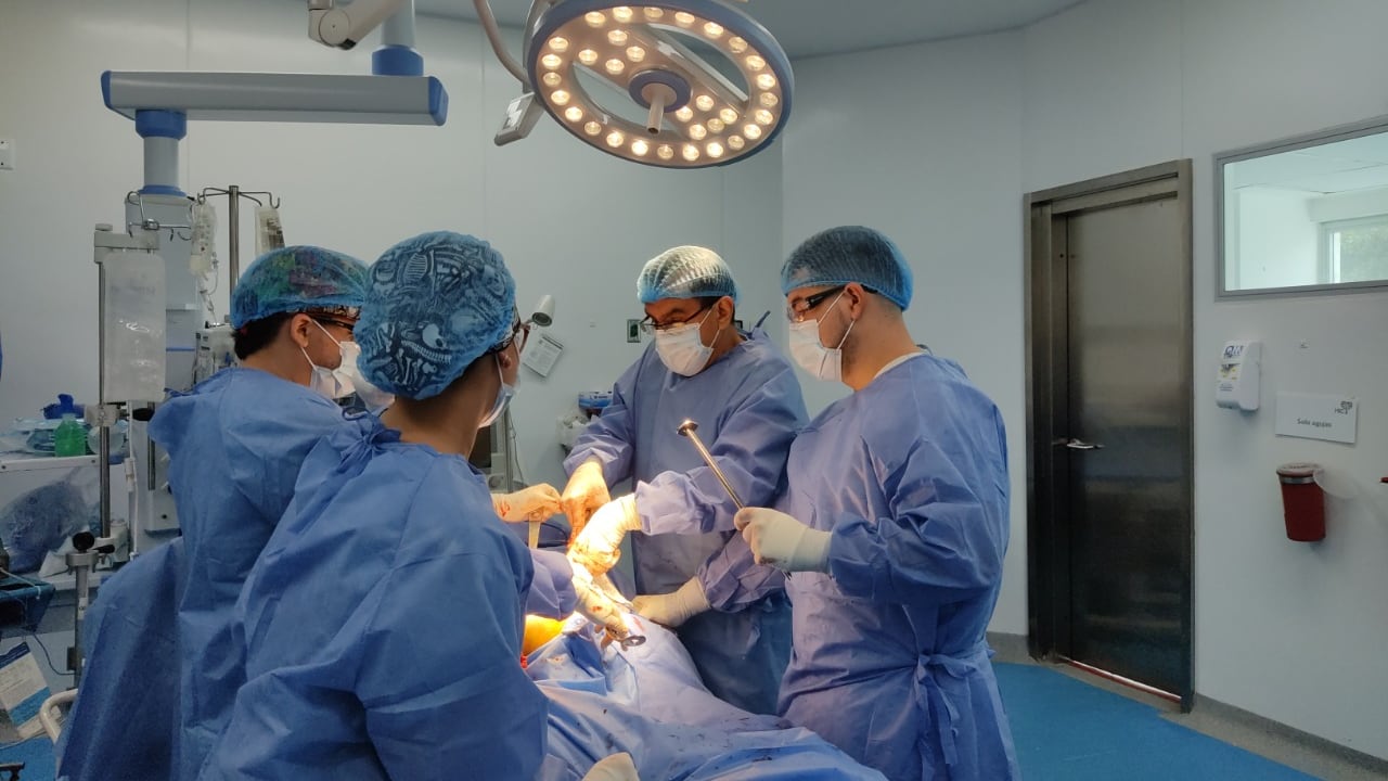 Durante 11 años el paciente vivió con artrosis de cadera.