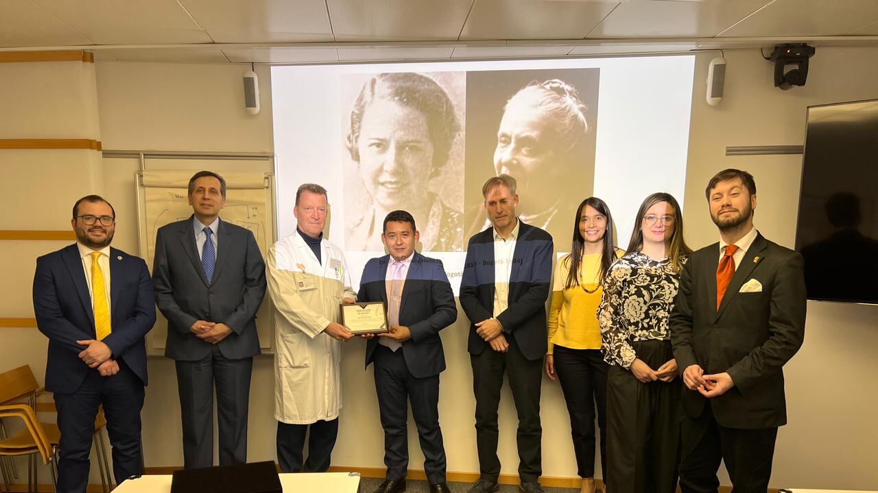 Homenaje póstumo a Ana Galvis Hotz, la primera mujer colombiana y latinoamericana en graduarse de Medicina en la Universidad de Berna (Suiza), en 1877.