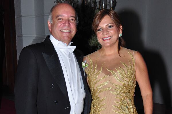 Augusto García y Mireya Caballero de García.