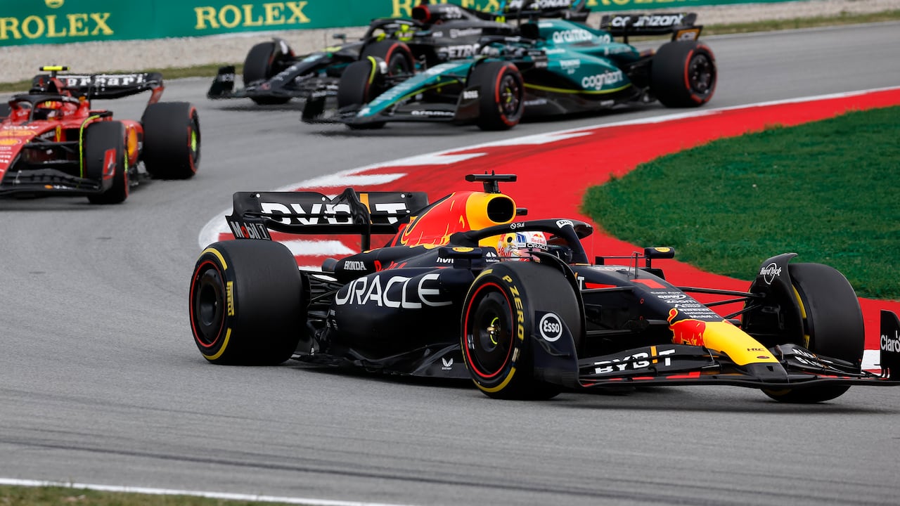 Max Verstappen al volante de su Red Bull durante el Gran Premio de España.