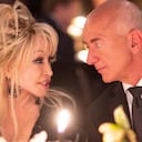 Jeff Bezos despide a Dolly Parton con emotivo mensaje.